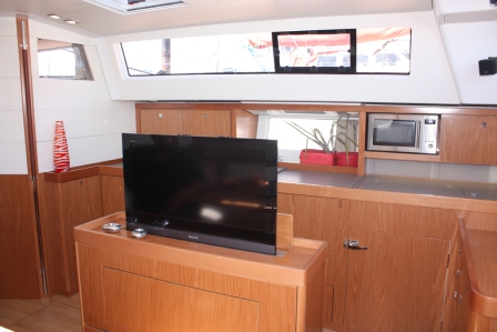 Beneteau Sense 43 11